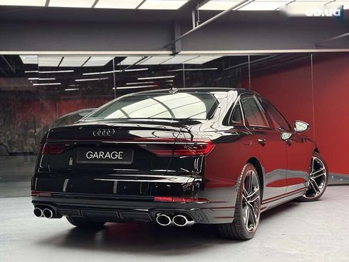Audi S8 2024 - фото 22