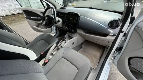Renault Zoe 2016 белый - фото 9