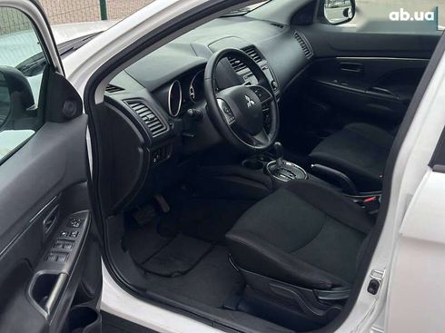 Mitsubishi Outlander 2015 - фото 29