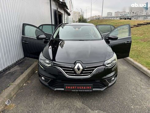 Renault Megane 2016 - фото 12