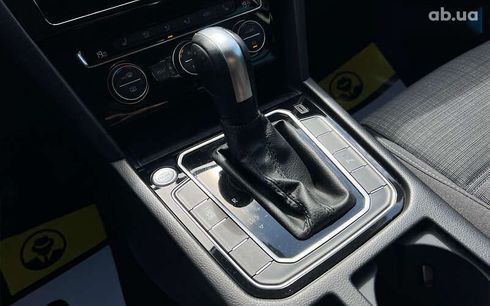Volkswagen Passat 2020 - фото 14