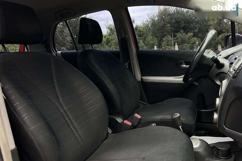 Toyota Yaris 2007 - фото 17