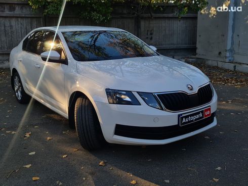 Skoda octavia a7 2019 белый - фото 4