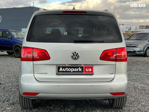 Volkswagen Touran 2012 серый - фото 6