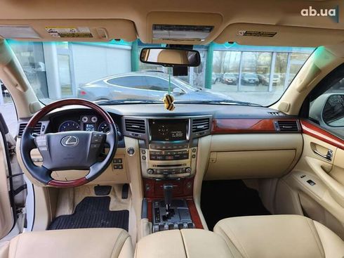 Lexus LX 2010 - фото 17