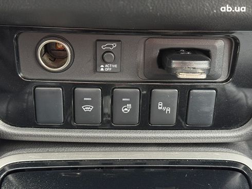 Mitsubishi Outlander 2016 белый - фото 23