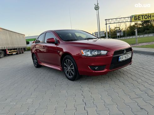 Mitsubishi Lancer 2017 красный - фото 11