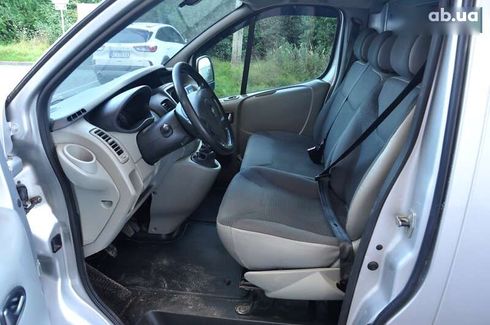 Opel Vivaro 2014 - фото 15