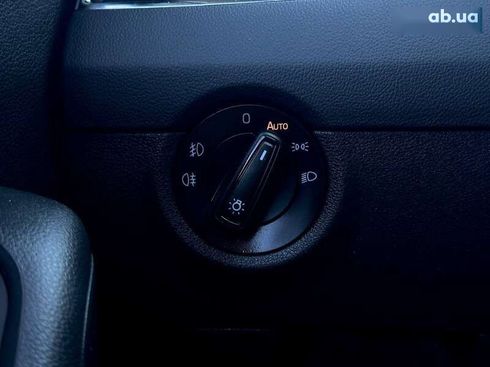 Skoda Octavia 2017 - фото 12