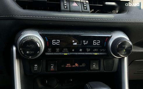 Toyota RAV4 2023 - фото 18