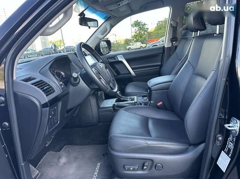 Toyota Land Cruiser Prado 2023 - фото 21