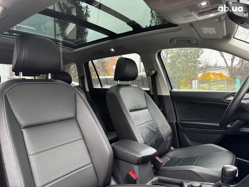 Volkswagen Tiguan 2021 синий - фото 39