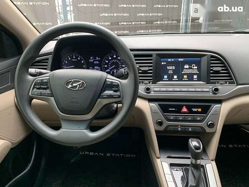 Hyundai Elantra 2016 - фото 17