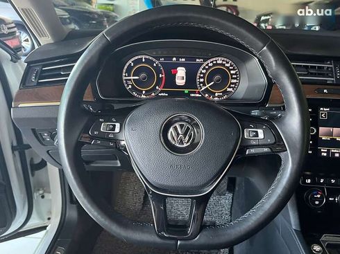 Volkswagen Passat 2018 - фото 12