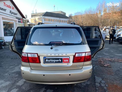 Kia Carens 2003 бежевый - фото 16
