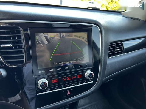 Mitsubishi Outlander 2019 - фото 29