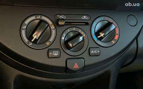 Nissan Note 2010 - фото 15