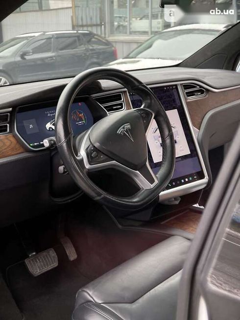 Tesla Model X 2017 - фото 9