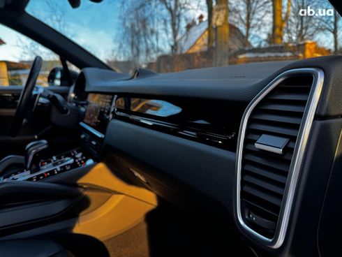 Porsche Cayenne 2020 черный - фото 45