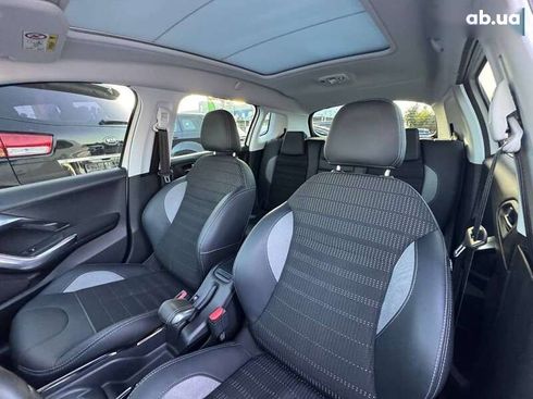 Peugeot 2008 2015 - фото 17