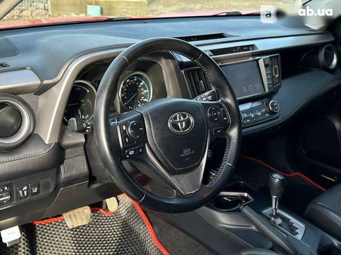 Toyota RAV4 2017 - фото 15