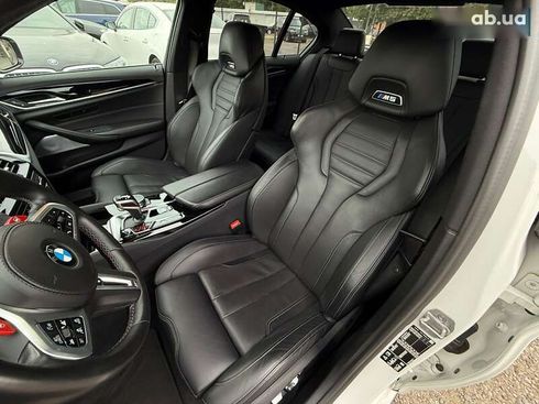BMW M5 2022 - фото 23