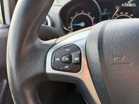 Ford Fiesta 2016 - фото 22