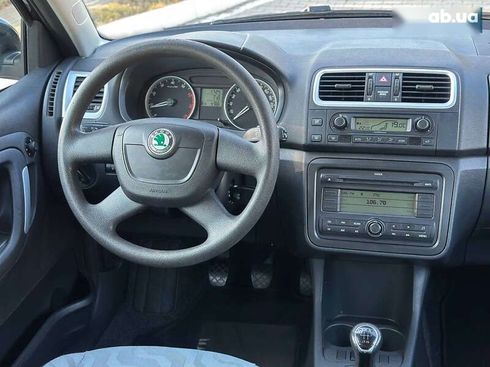 Skoda Fabia 2009 - фото 14
