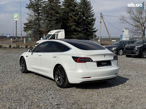 Tesla Model 3 2020 - фото 10