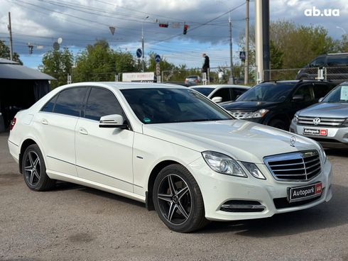 Mercedes-Benz E-Класс 2011 белый - фото 9