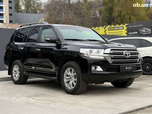 Toyota Land Cruiser 2016 - фото 3