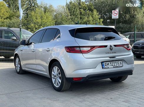 Renault Megane 2016 - фото 19