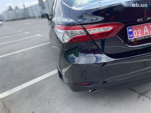 Toyota Camry 2020 - фото 11