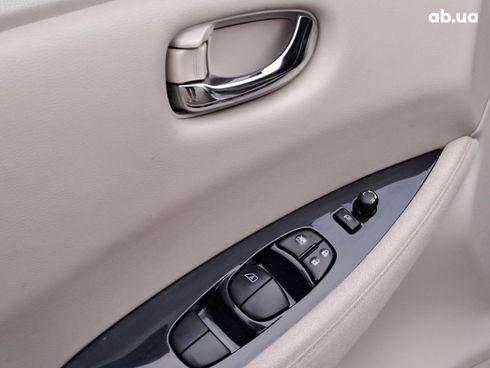 Nissan Leaf 2012 серый - фото 12