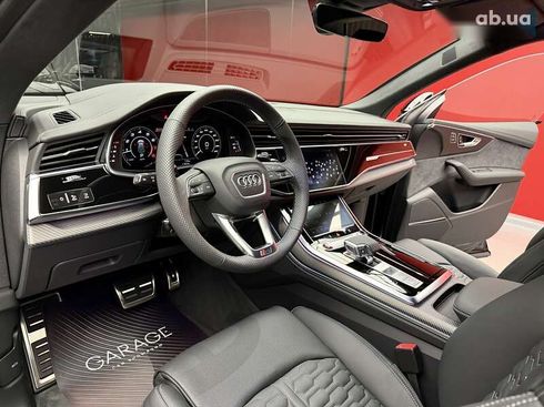 Audi RS Q8 2025 - фото 30