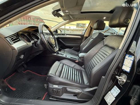 Volkswagen Passat 2017 - фото 12