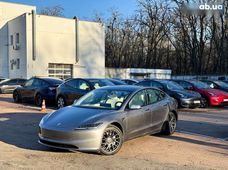 Продаж вживаних Tesla Model 3 в Київській області - купити на Автобазарі