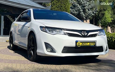 Toyota Camry 2013 - фото 9
