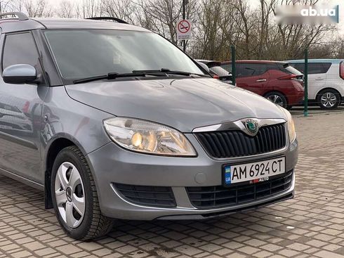 Skoda Roomster 2011 - фото 8