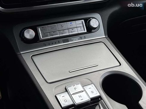 Hyundai Kona Electric 2021 - фото 16