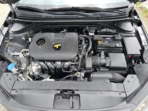 Hyundai Elantra 2019 серый - фото 19