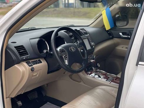 Toyota Highlander 2012 - фото 21