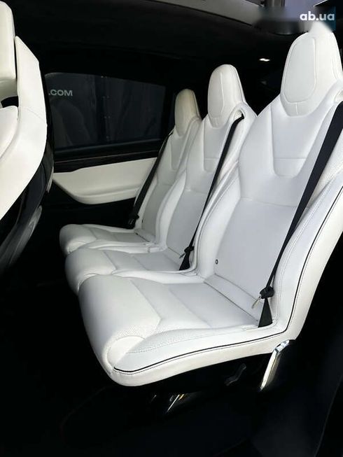 Tesla Model X 2016 - фото 13
