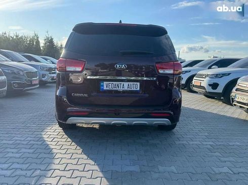 Kia Carnival 2016 - фото 6