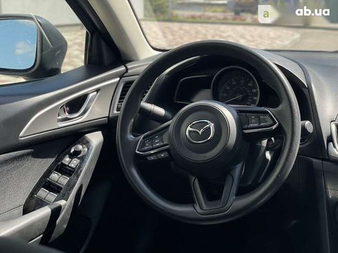 Mazda 3 2017 - фото 11