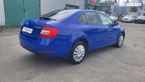 Skoda Octavia 2019 - фото 16