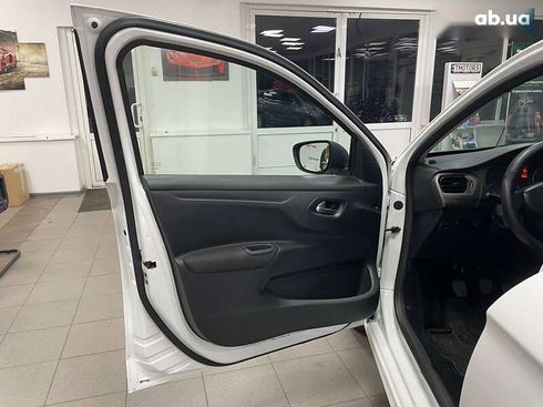 Peugeot 301 2017 - фото 17