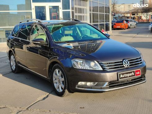 Volkswagen Passat 2011 коричневый - фото 11