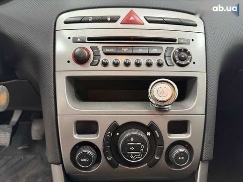 Peugeot 308 2012 - фото 24