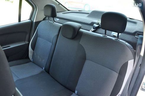Renault Logan 2016 - фото 19